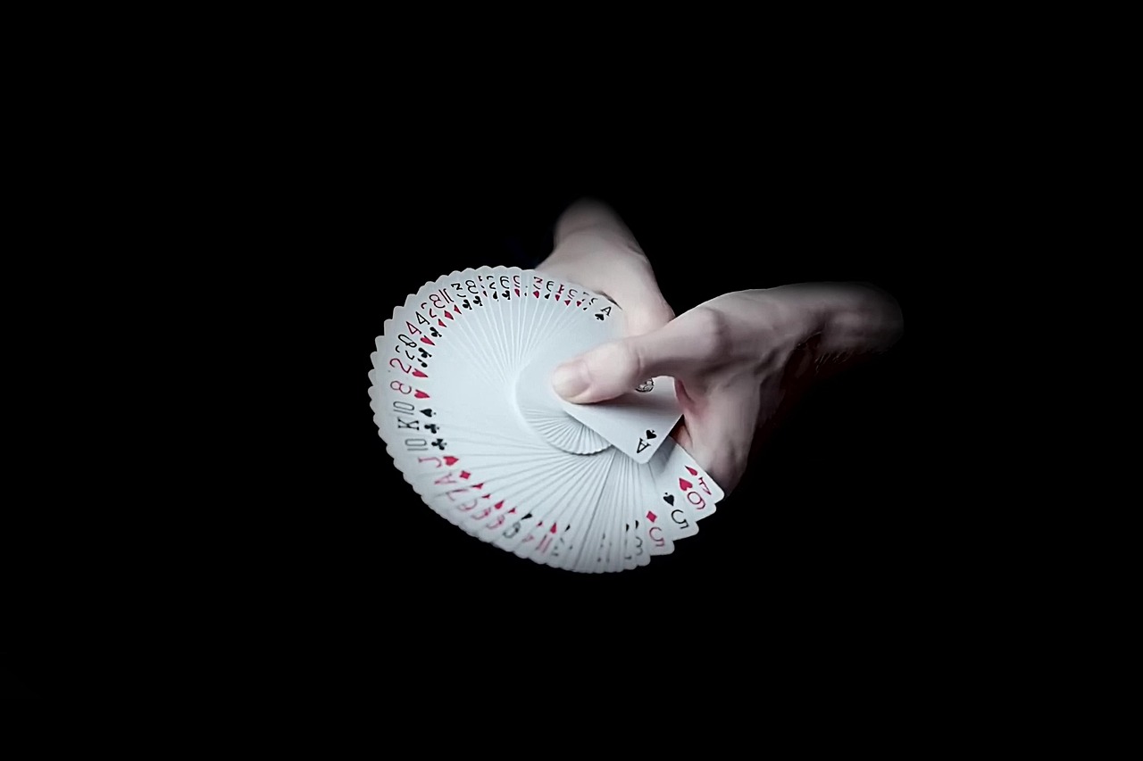 The iGaming Edge: How Smart Players Approach Casino, Betting, Slots & Poker